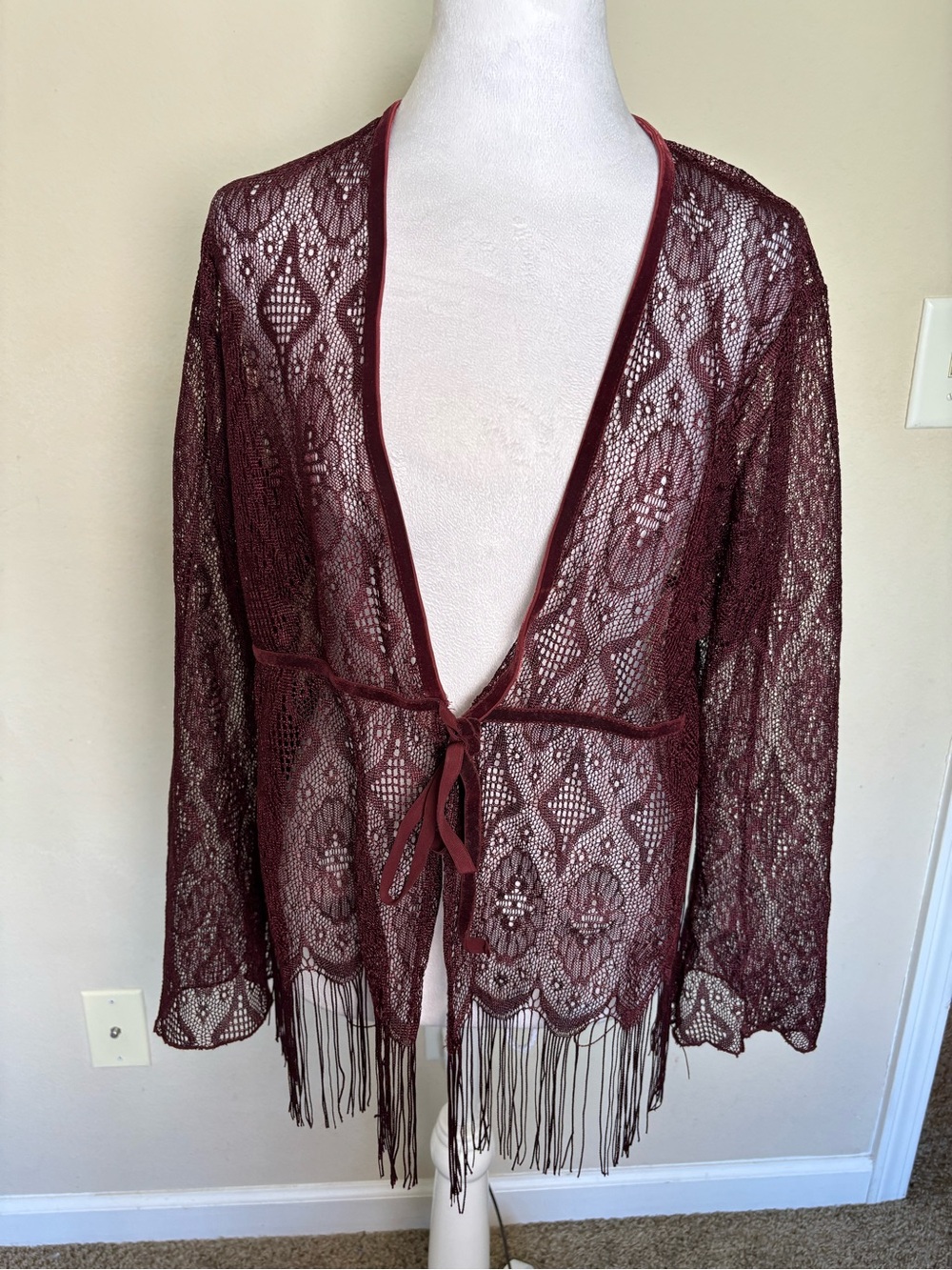 Venezia Jeans Burgundy Floral Lace Fringe Tie Front Shawl Wrap 14/16